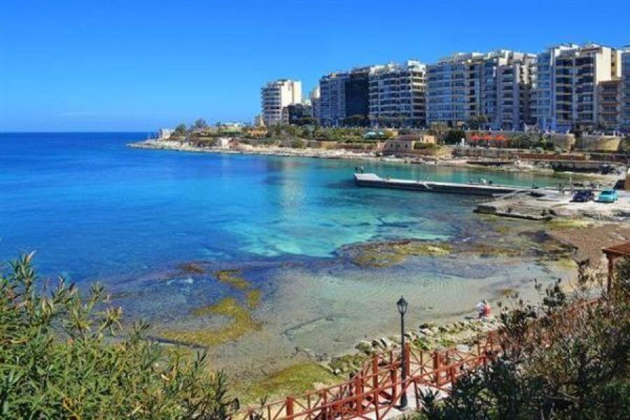 Marvellous 3Br Apartment In Central St Julians Saint Julian's Exterior photo